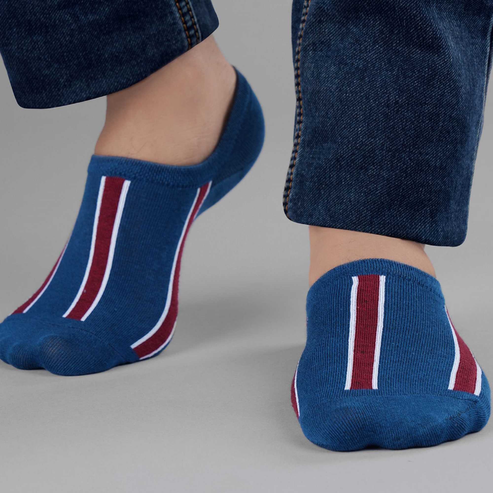 Albury: Blue & Red Striped Ankle Socks