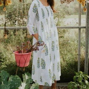 neves-printed-cotton-dress-green-and-blue