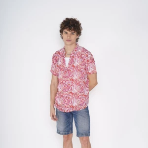 next-to-you-in-malibu-red-white-pink-paisley-printed-shirt