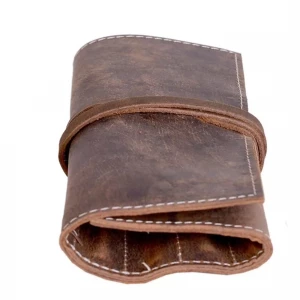 vintage-style-leather-roll-case