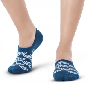 albury-blue-white-clouds-ankle-socks